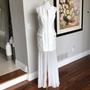 BCBGMAXAZRIA white zip maxi dress